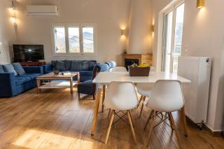 Thea Residence Kalavryta - 9