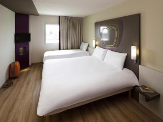 Hotel Ibis Styles Lleida Torrefarrera - 1