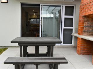 1 on York Townhouse 3 - 6