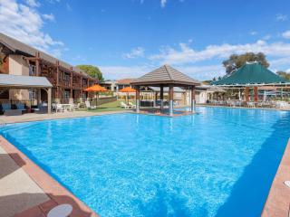 The Sebel Swan Valley the Vines - 9