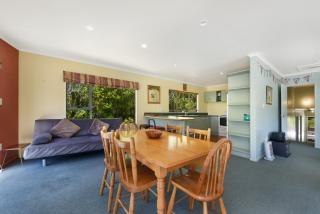 Kereru Retreat at Moetapu Bay - 4