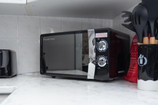 Wellington - Telford house - With parking - 2