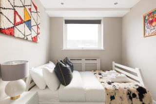 Modern 2BR Flat close to Queen's Park - 5