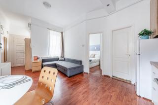 Rákóczi tér Apartment Cozy Peaceful AC, Metro - 4