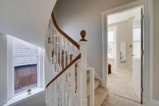 Large 6BR Home Parking Near Arbroath Beach - 3