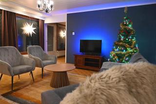 Sweet Home, fireplace - 8