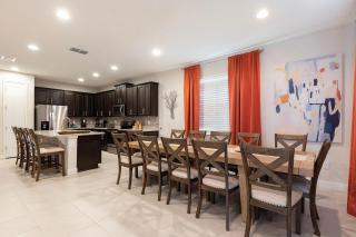 Sunny 8 Bdrm Home with Themed Rooms in Encore - 2