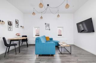 Cozy Studio with Air Conditioning close to the City Center in Katowice by Noclegi Renters - 5