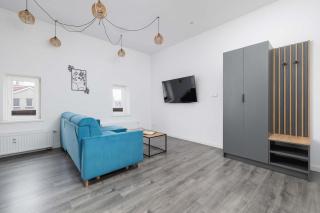 Cozy Studio with Air Conditioning close to the City Center in Katowice by Noclegi Renters - Katowice - 2