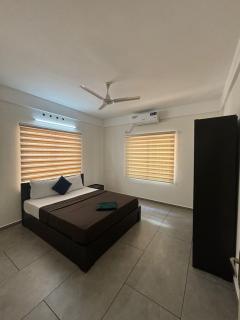 FULL MOON REsiDENCY - 5