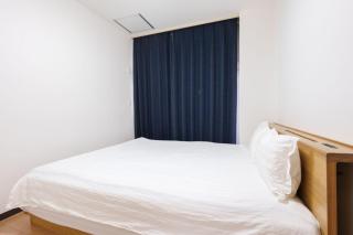 Shin no Kyo 608 - 2-Min Walk to Kuromon Market - Family Suite with 2 Bedrooms - 2 Toilets & 1 Bathroom - Heated Living Room Floor - Near Dotonbori - 7