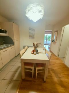 Spacious N3, quiet,great location - 8