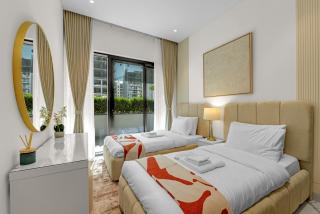 Charming 2BR Getaway at Azizi Riviera, MBR City - 6