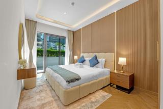 Charming 2BR Getaway at Azizi Riviera, MBR City - 3