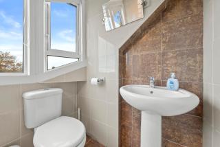 Charming Village Escape 3-Bed near Loch Lomond - 5