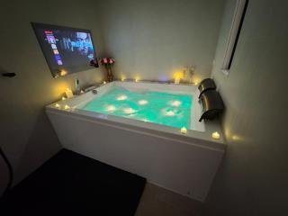 L'élégance au Comminges - balnéo, cinéma & confort - 8