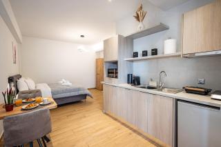 Gina's Apartments - 3