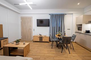 Gina's Apartments - 1