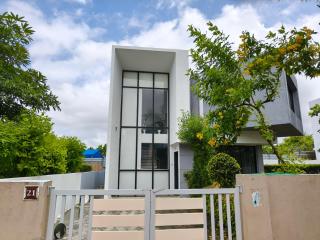 Castilo the villa - 8