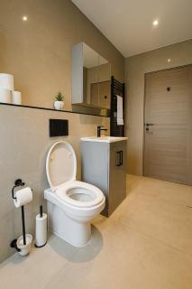 Spacious 3BR Apartment Balcony N Finchley - London - 5