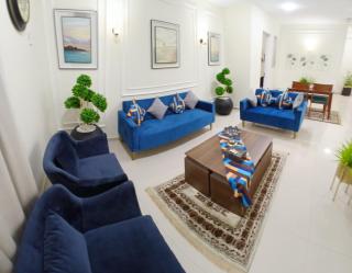 Elegant 3 Bedrooms DL Furnished Apartment in Gulshan e Iqbal Karachi - 0
