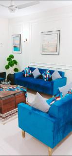 Elegant 3 Bedrooms DL Furnished Apartment in Gulshan e Iqbal Karachi - 7