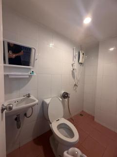 Cha Cha Guesthouse - Patong - 1