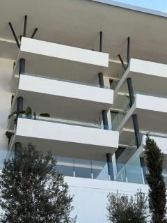 Luxurious Fuengirola Apartment with Ocean Views - 3