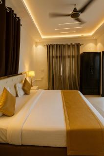 The Elegance - #big swimming pool #luxury rooms #gardens #playing zone #away from city hustle - 7