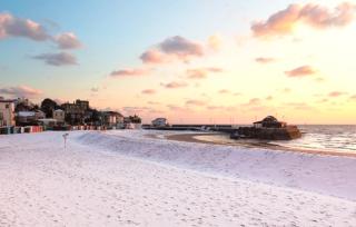 Central, Seaview Apartment, 3 beds, 2 baths, kid & dog friendly at The Lookout Broadstairs - Broadstairs - 4