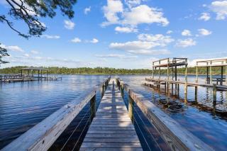 Lakeside Retreat - 6