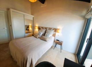 Marcogblan - Superbe T4 refait à neuf avec vue port - 2