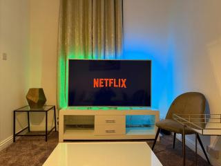 City Centre 2 Bed with Ensuite Rooms Wakefield - 8