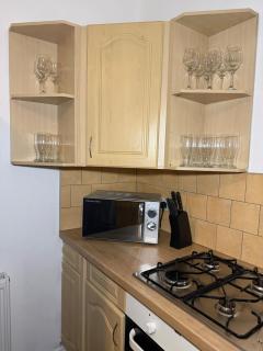 Project Crew & Family Base - Sleeps 7, Fast WiFi, Full Kitchen & Washer - Easy Westgate Station Links & Leeds Travel - 1