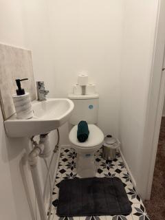 Project Crew & Family Base - Sleeps 7, Fast WiFi, Full Kitchen & Washer - Easy Westgate Station Links & Leeds Travel - 3