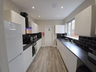 Douglas House By Cliftonvalley Apartments - 5