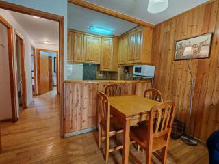 Chimenea, terraza y parking- Tu refugio acogedor - Besiberri 3 - 6