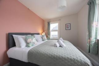 Central 5 Bedroom Home Close to Gloucester City - 0