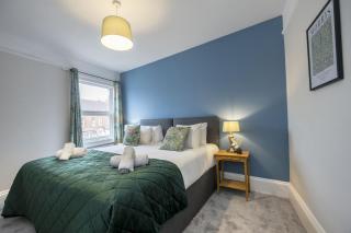 Central 5 Bedroom Home Close to Gloucester City - 3