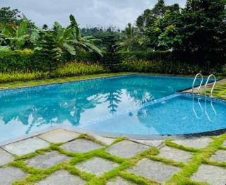 Mirage Luxuria Inn - 8