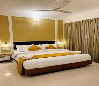 Mirage Luxuria Inn - 2