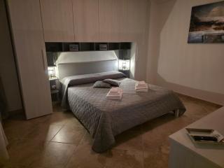 DDN House Bari - Apartment near Airport with Big Terrace Sleeps 6 - 2