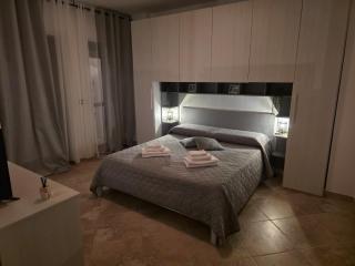 DDN House Bari - Apartment near Airport with Big Terrace Sleeps 6 - 9