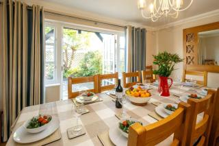 7 Sanctuary Court - sleeps 12 - Thorpeness - Aldeburgh Coastal Cottages - Close to the Beach, Golf and the Country Club - 1