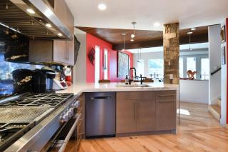 Main Street Retreat - 7