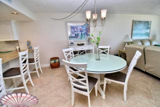 Sherwin 2BR Direct Oceanfront #602 - 5