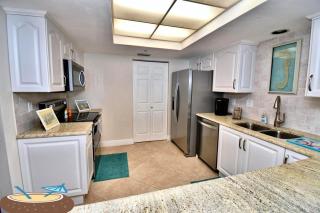 Sherwin 2BR Direct Oceanfront #602 - 6