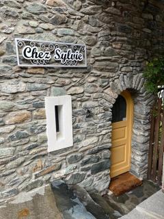 Chez Sylvie Vda-Issogne-001 - 2