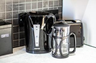 The Black Box-Wyndale Signature Stays - 6