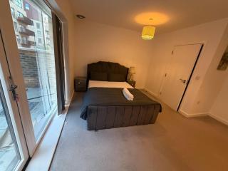 Cozy Arsenal home for all - 1